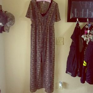 Two piece!! Gorgeous flirty sheer dress w/ slip